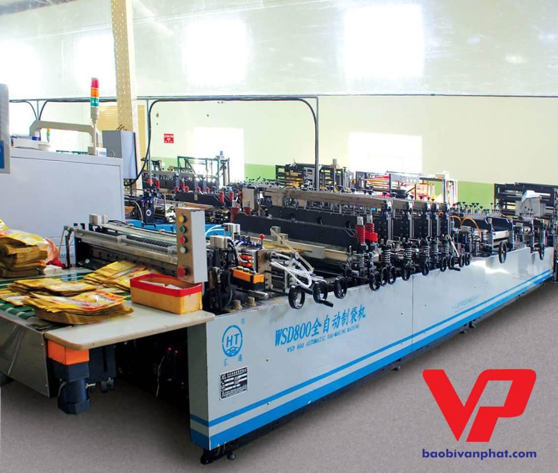 Máy cắt bế decal tem nhãn dán bao bì tự động bằng laser